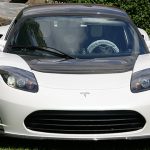 Un Tesla Roadster, scos la vânzare la peste un milion de euro