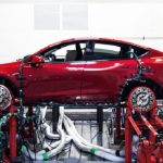 Probleme la fabrica Tesla din Germania. Ce s-a întâmplat când angajații au fost verificați de șefi