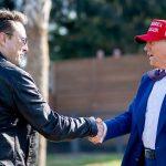 Donald Trump impune taxe vamale de 25% pentru importurile de mașini