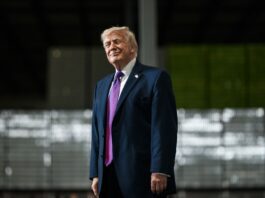 Donald Trump anunță un armistițiu cu Iranul. „Gură de oxigen” pentru traficul din Strâmtoarea Ormuz