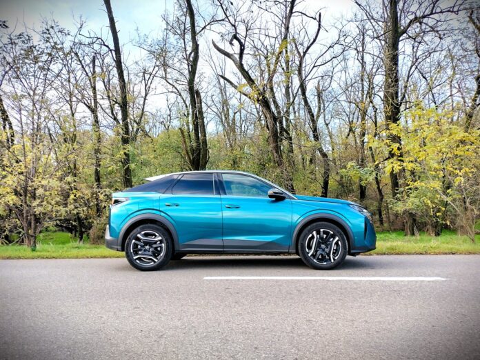 Peugeot 3008 PHEV (1) sursa: Auto Test