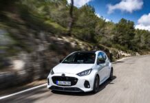 Mazda 2 Hybrid a primit un facelift